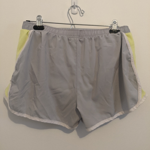 Old Navy Active Shorts - Picture 2 of 3